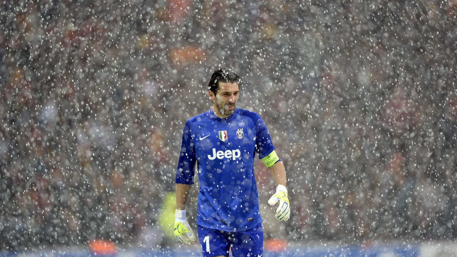 开云平台-奥运周期关键战之夜，莱奥末节接管比赛，当哨声成为心跳，他让时间臣服